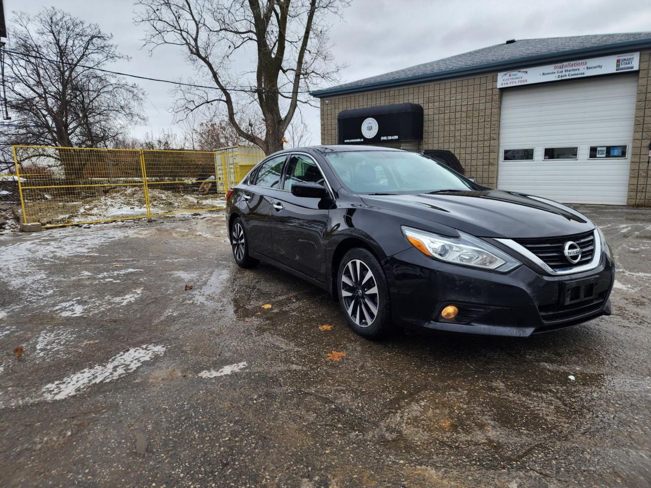 2018 Nissan Altima SV l Heated Seats l Remote Start l Reverse Cam