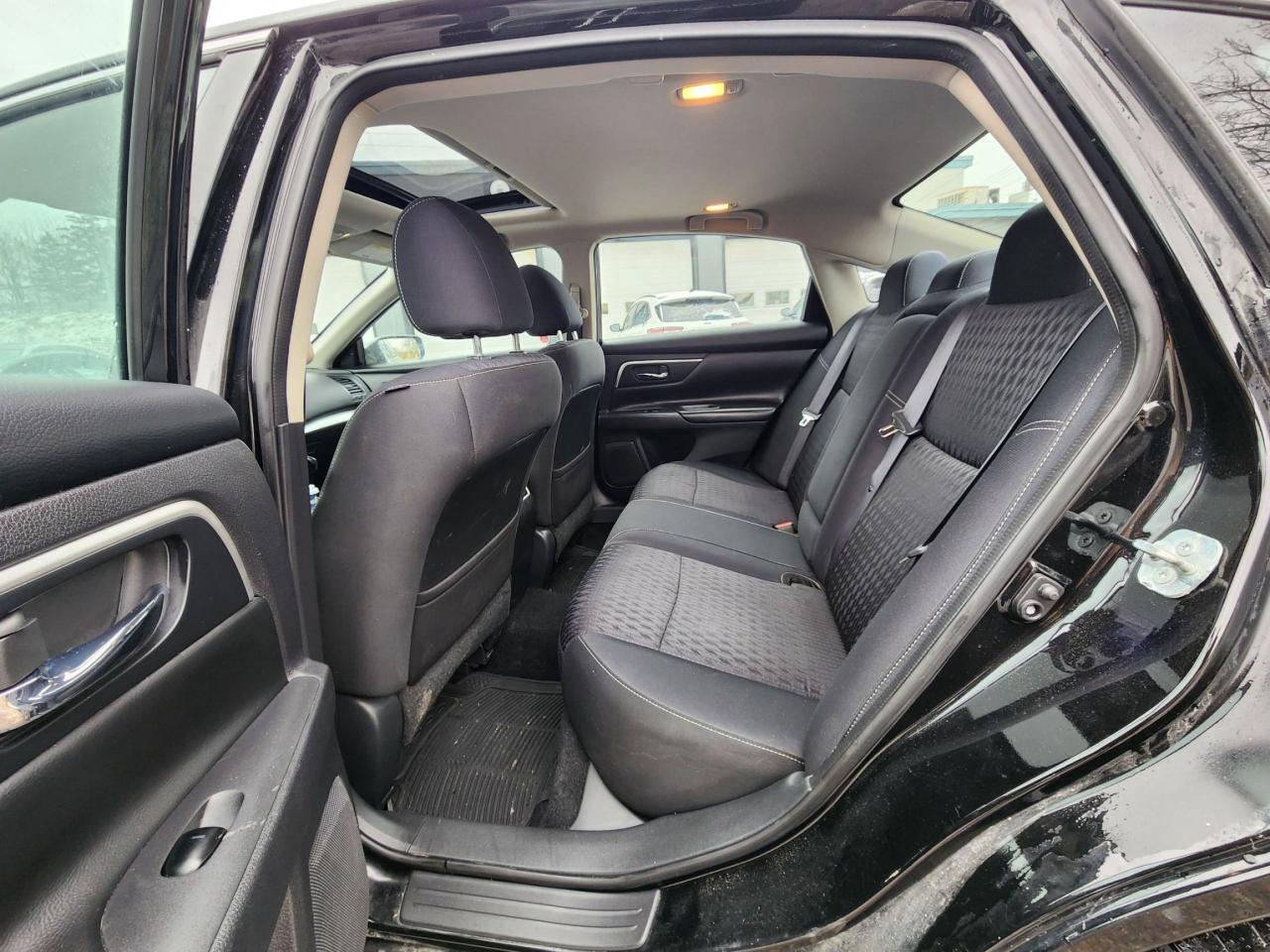 2018 Nissan Altima SV l Heated Seats l Remote Start l Reverse Cam