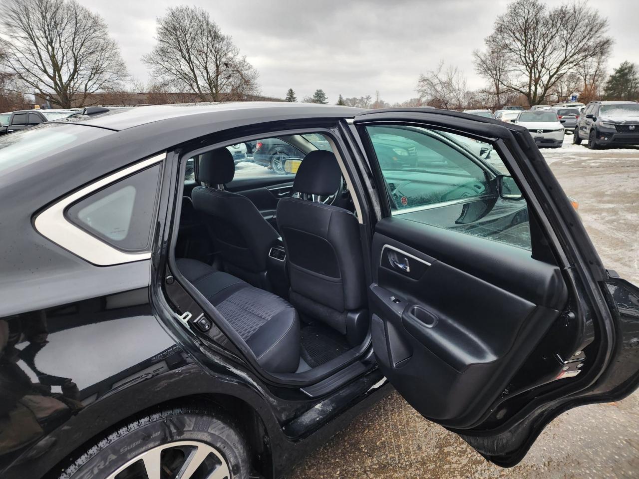 2018 Nissan Altima SV l Heated Seats l Remote Start l Reverse Cam