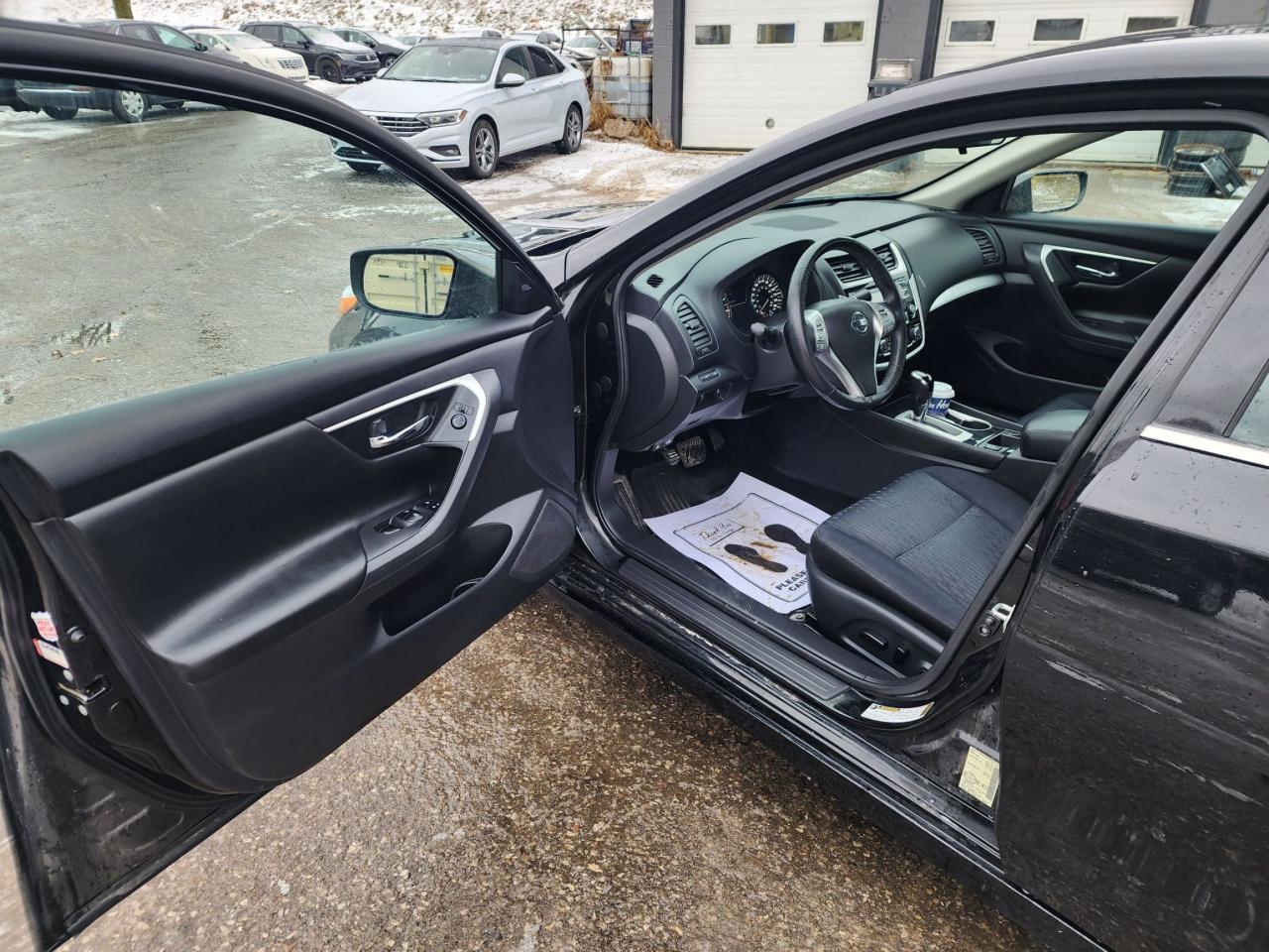 2018 Nissan Altima SV l Heated Seats l Remote Start l Reverse Cam