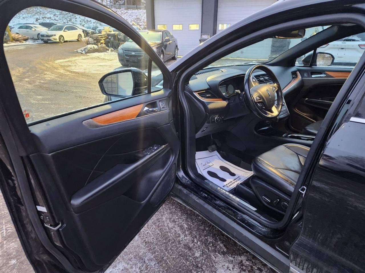 2018 Lincoln MKC Reserve l LOW KM l AWD l Remote Start l