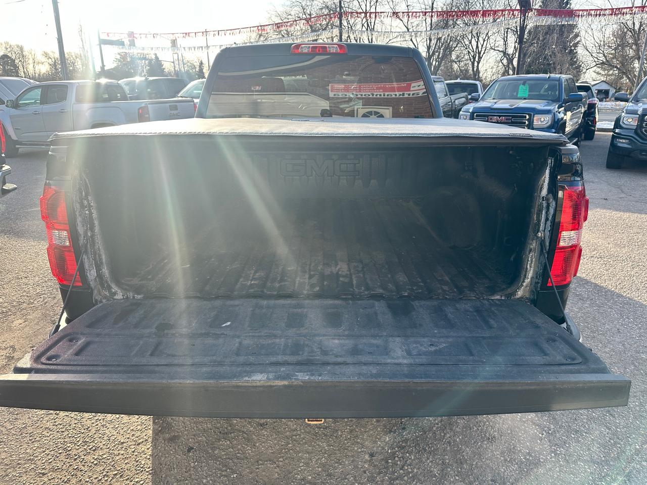 2017 GMC Sierra 1500 SLE CREW 4x4 5.3 V8 FM/XM Backup Cam A/C CarPlay Photo