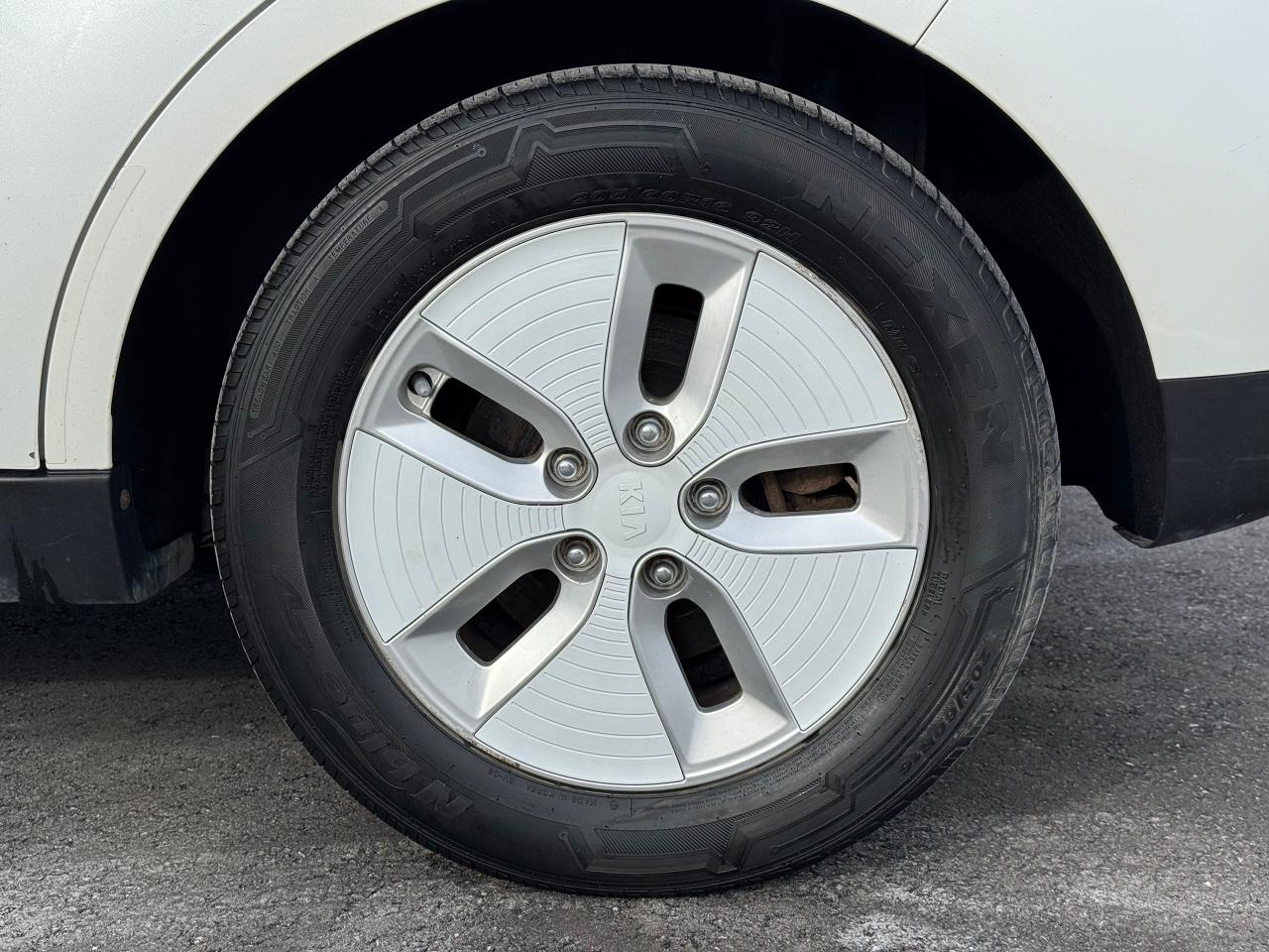 2016 Kia Soul EV Luxury **FULLY ELECTRIC** Photo