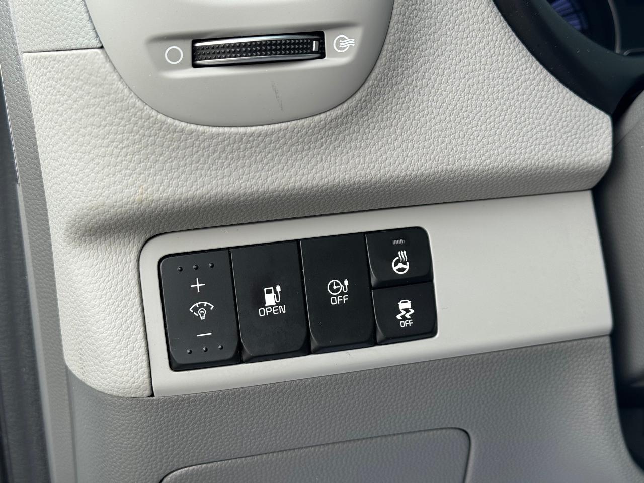 2016 Kia Soul EV Luxury **FULLY ELECTRIC** Photo