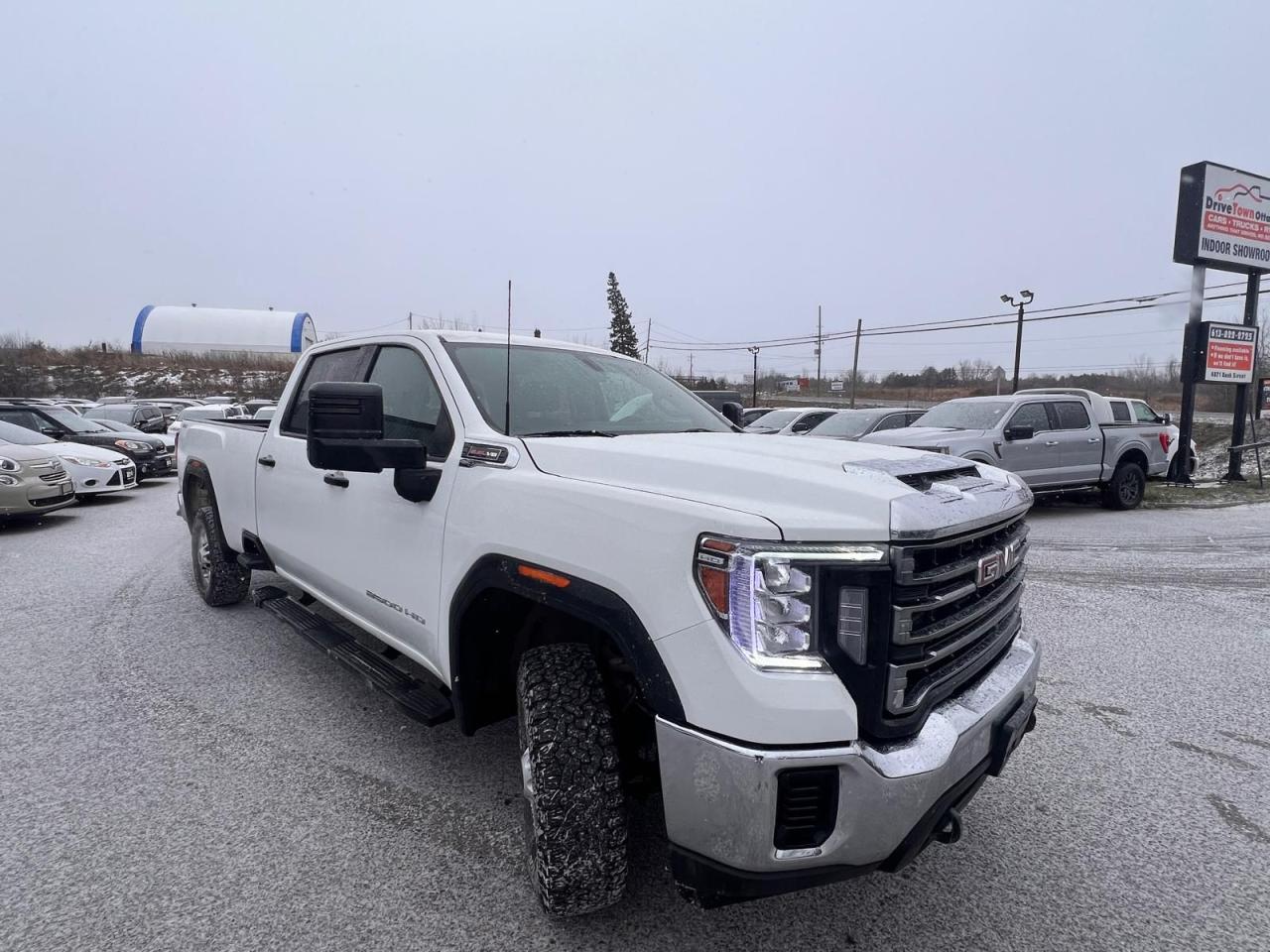 2021 GMC Sierra 2500  Photo2