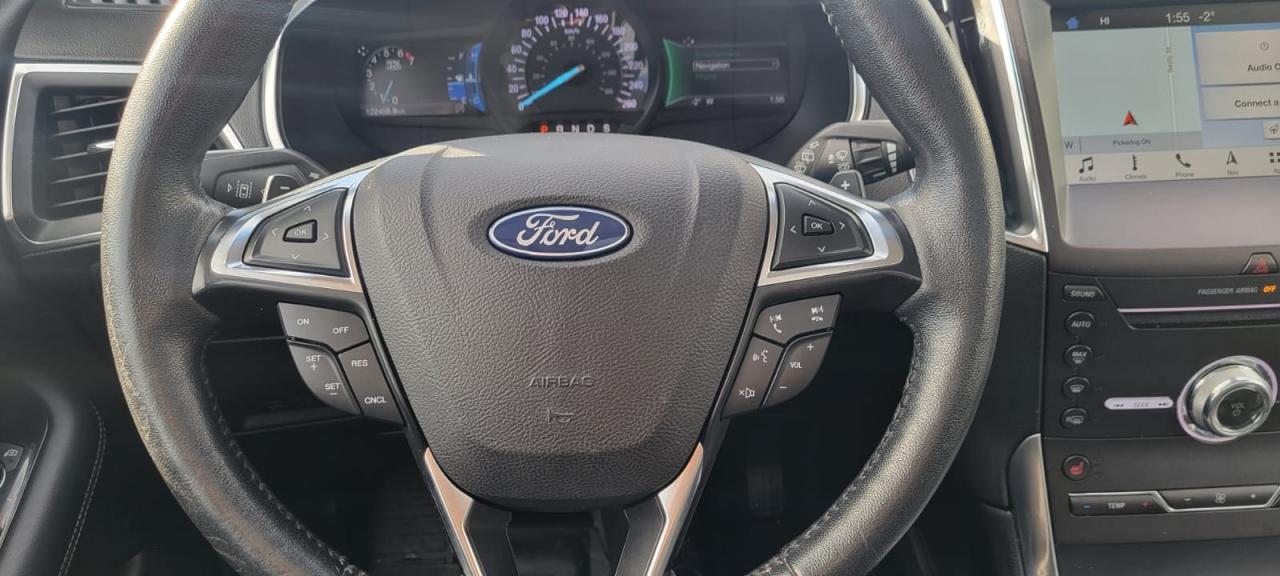 2019 Ford Edge Titanium Photo