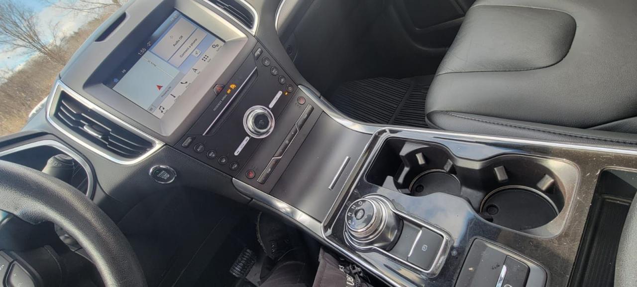 2019 Ford Edge Titanium Photo