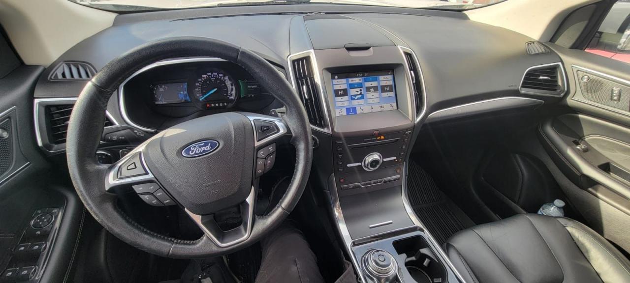2019 Ford Edge Titanium Photo