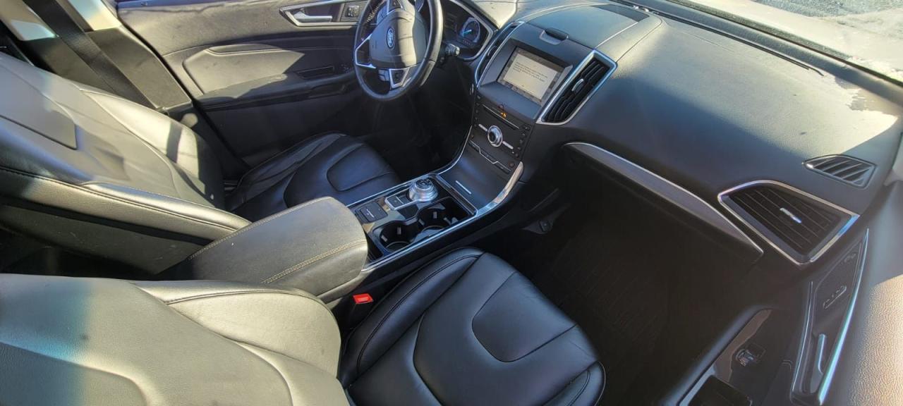 2019 Ford Edge Titanium Photo