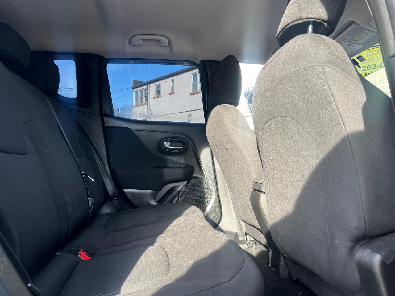 2015 Jeep Renegade Sport-EXTRA CLEAN-AUTOMATIC & MORE! Photo