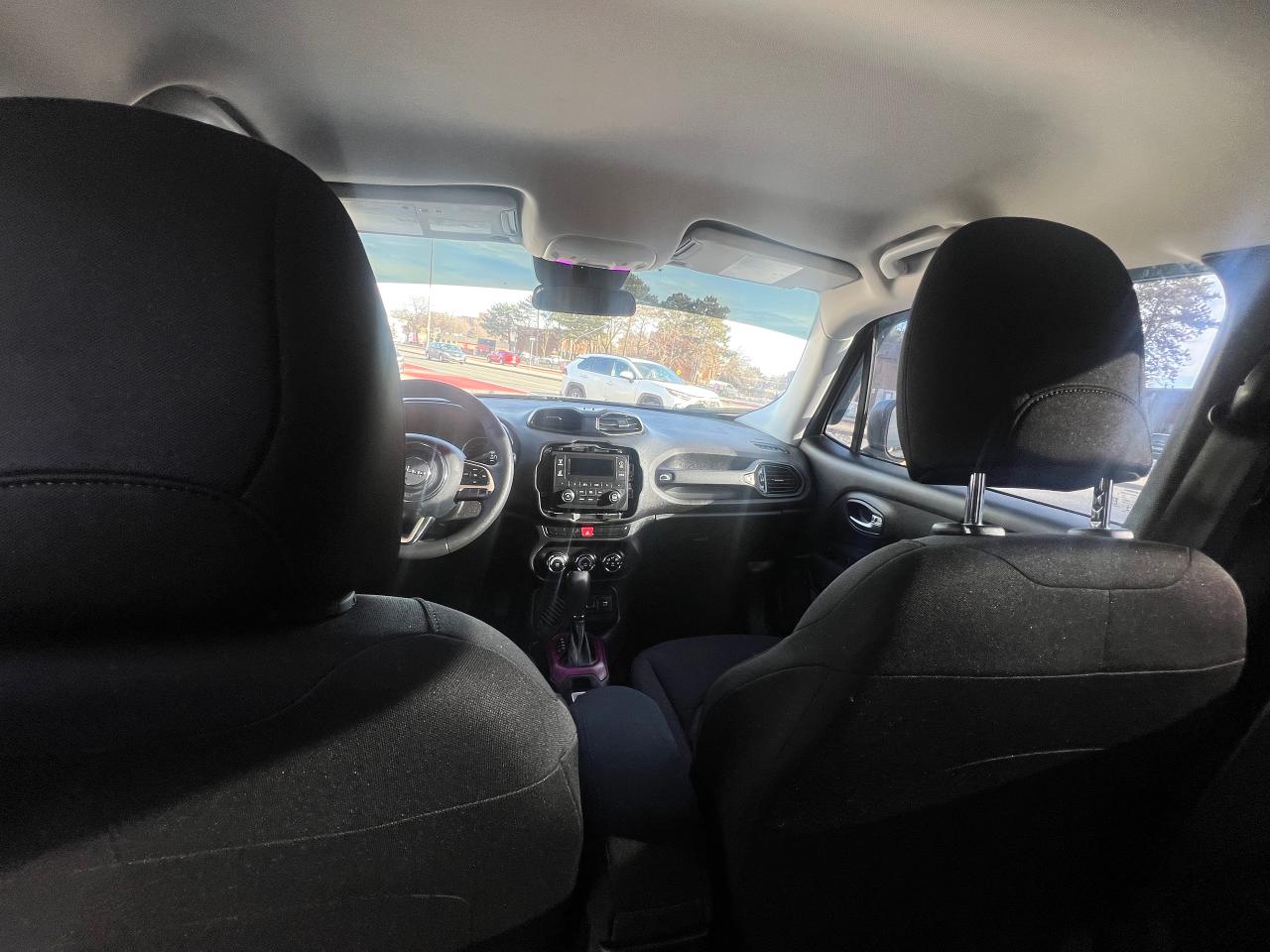 2015 Jeep Renegade Sport-EXTRA CLEAN-AUTOMATIC & MORE! Photo