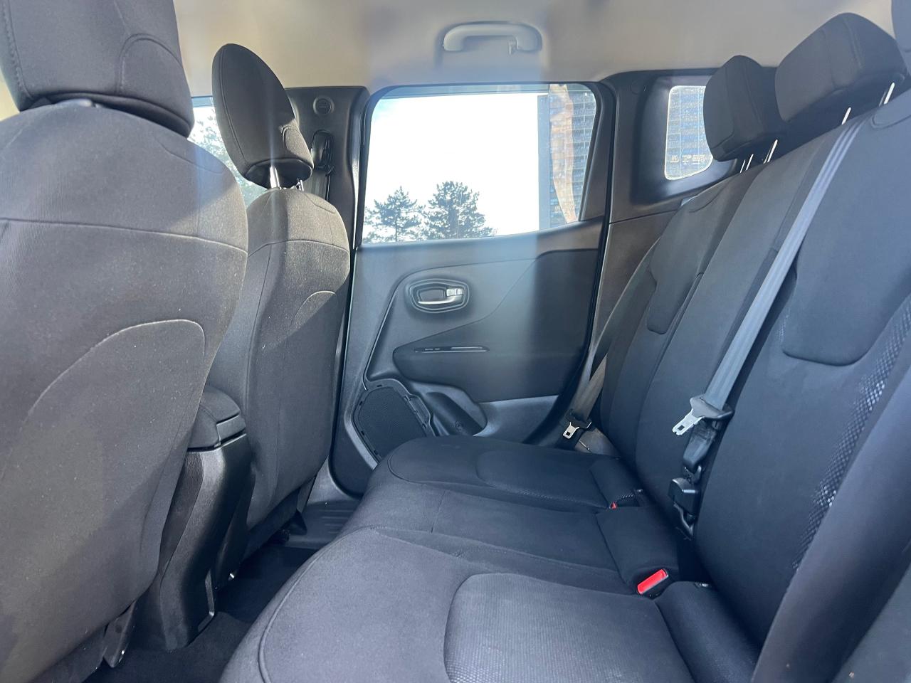 2015 Jeep Renegade Sport-EXTRA CLEAN-AUTOMATIC & MORE! Photo