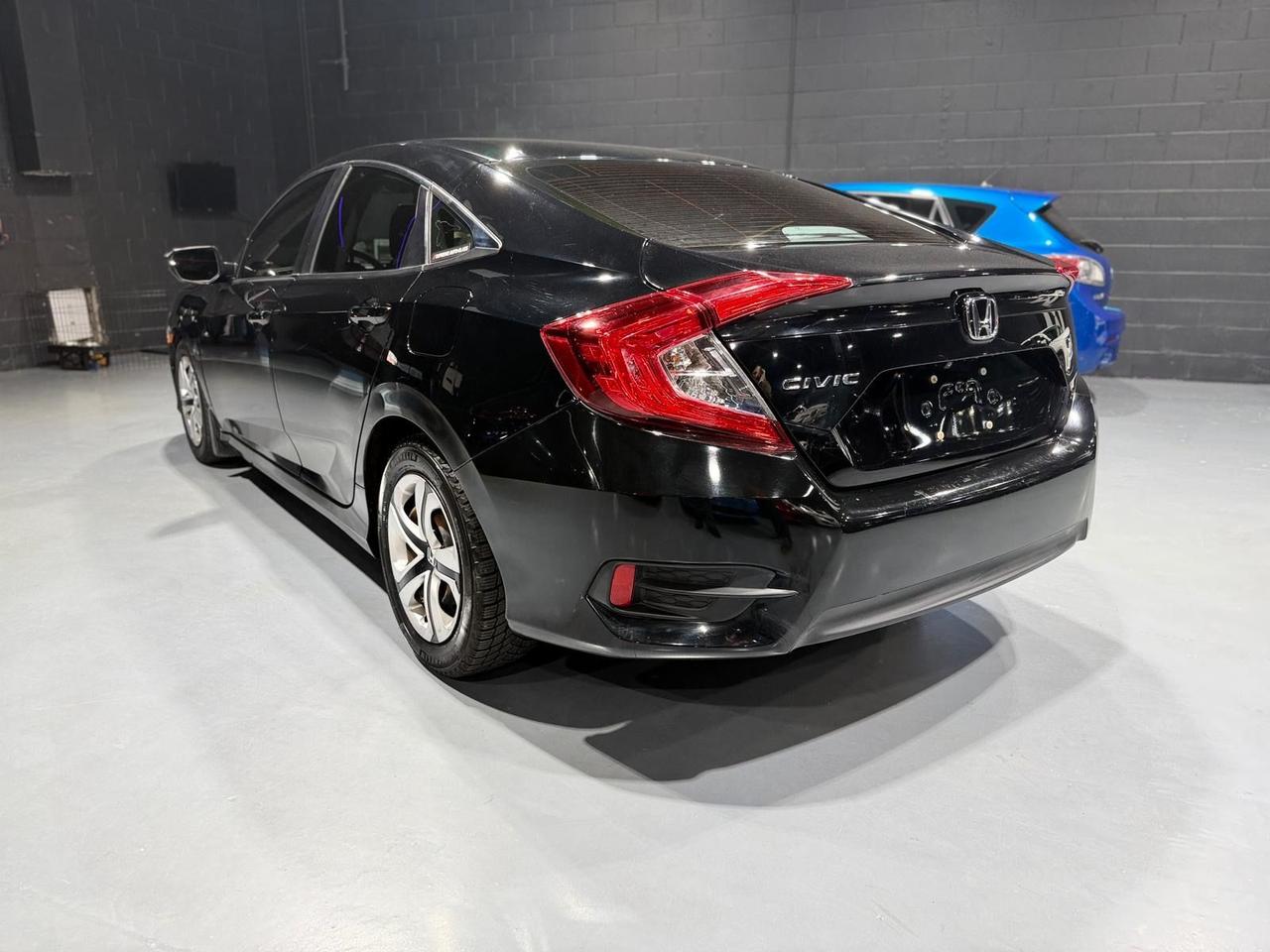 2018 Honda Civic LX - Photo #4