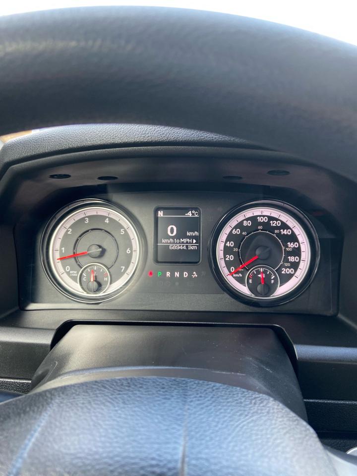 2023 RAM 1500 Classic SLT Photo9