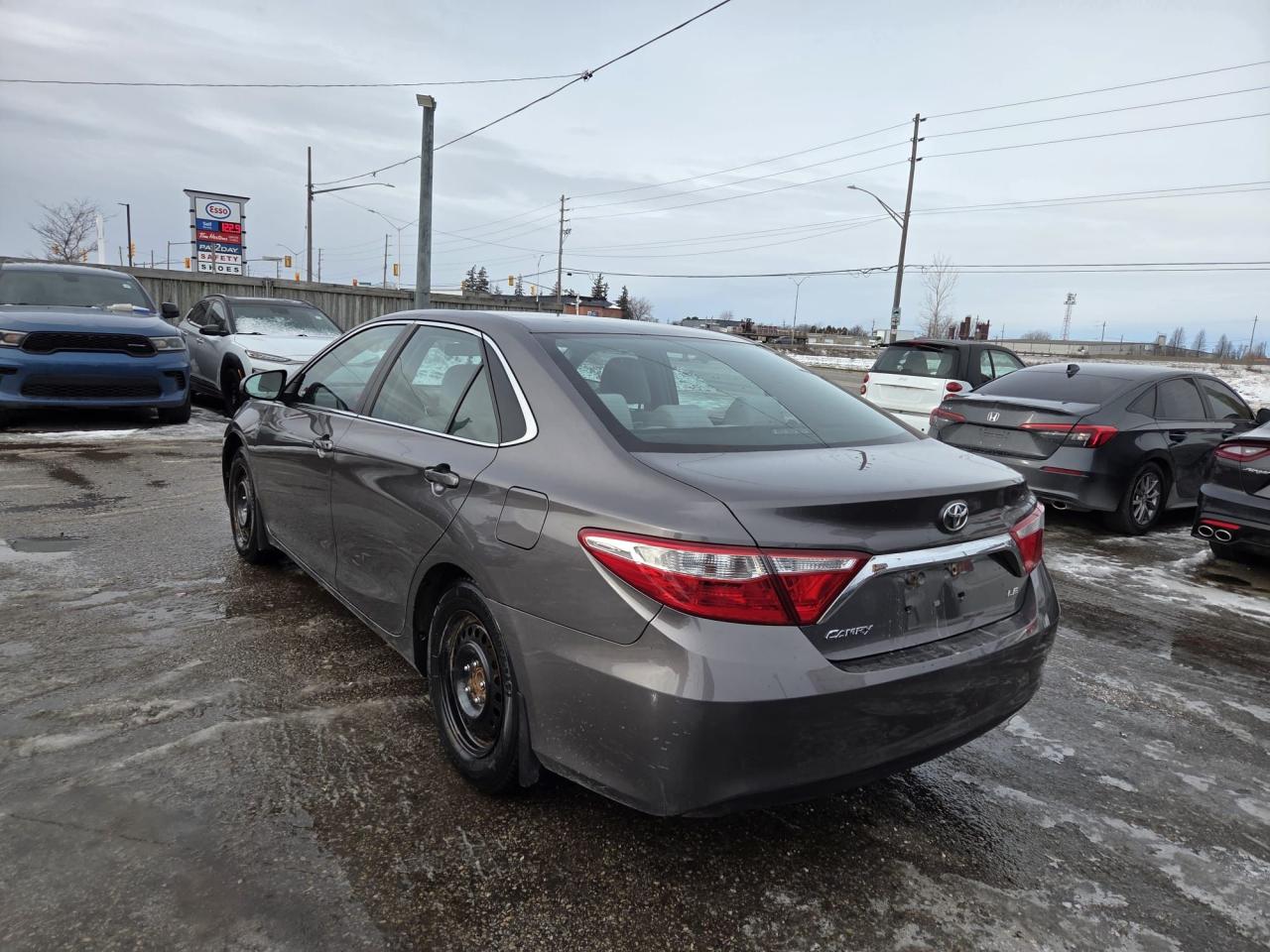 2015 Toyota Camry LE, SEDAN, AUTO, 4 CYL, 187KMS, RELIABLE, CERT Photo