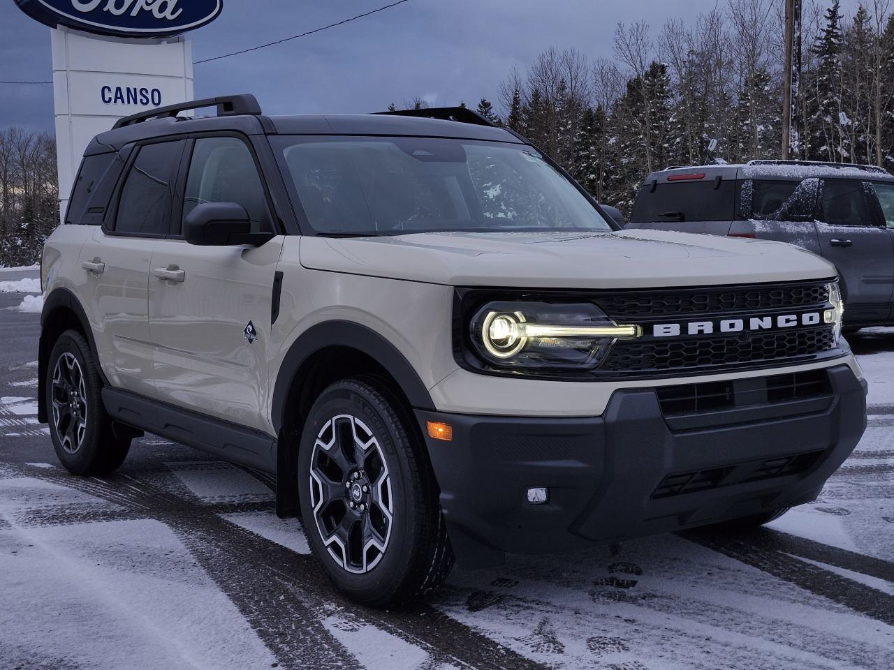 2025 Ford Bronco Sport Outer Banks 4x4 Photo2