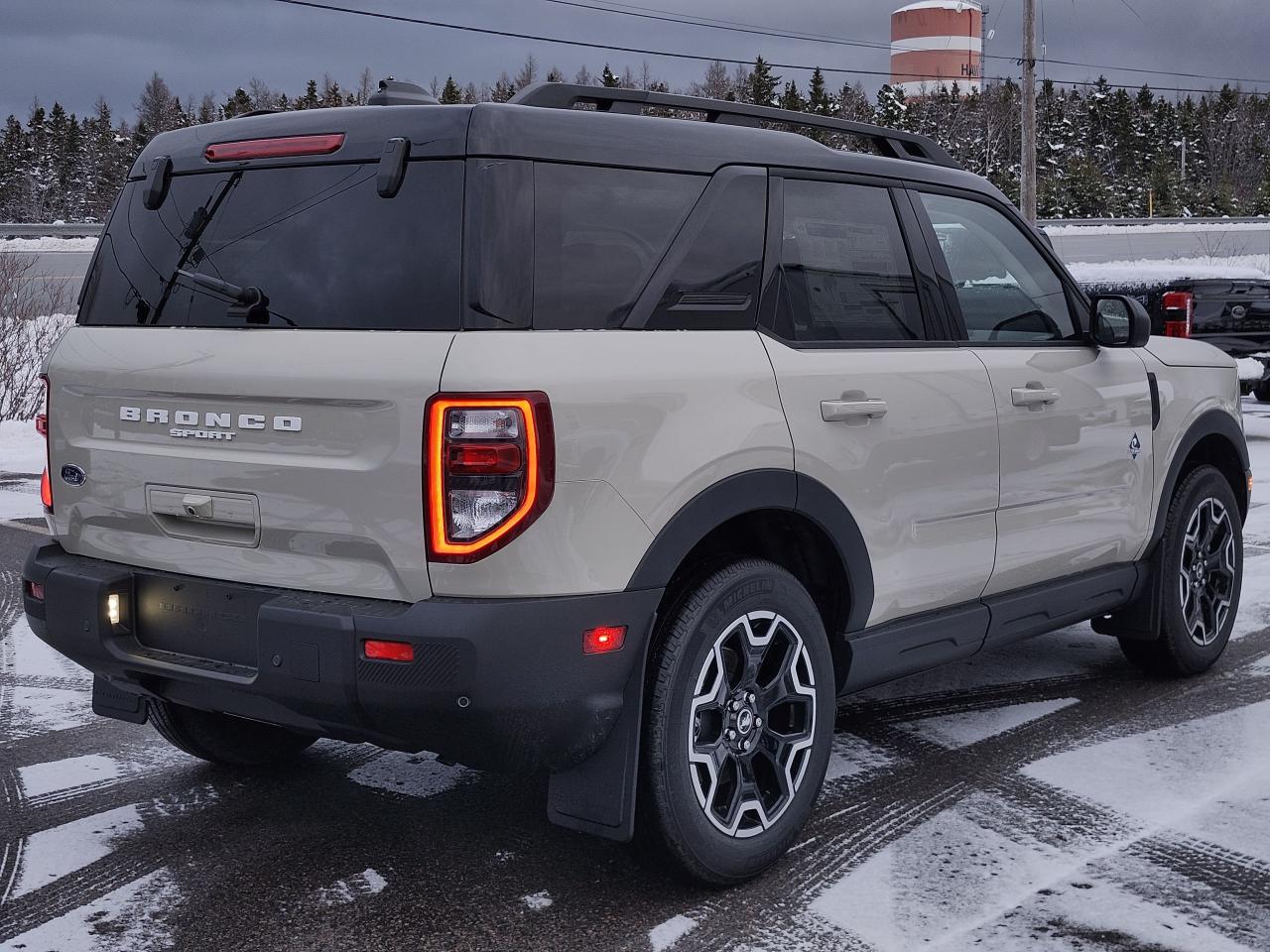 2025 Ford Bronco Sport Outer Banks 4x4 Photo4