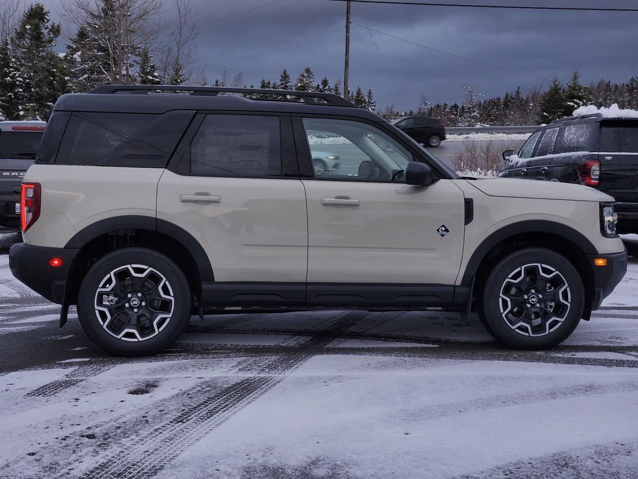 2025 Ford Bronco Sport Outer Banks 4x4 Photo3