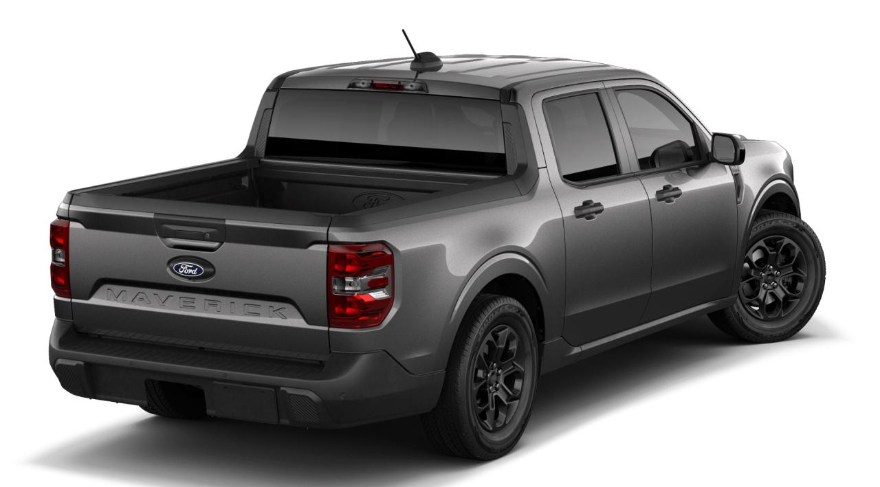 2026 Ford Maverick XLT AWD SuperCrew Photo2
