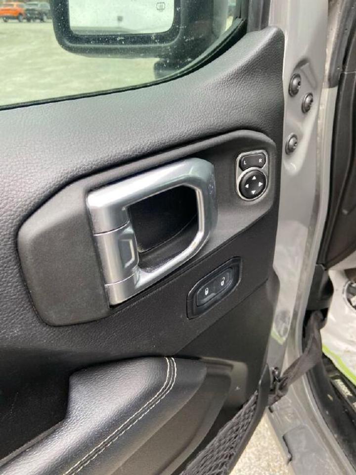 2023 Jeep Wrangler Sahara Photo