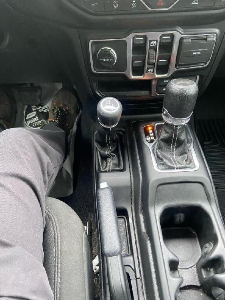 2023 Jeep Wrangler Sahara Photo
