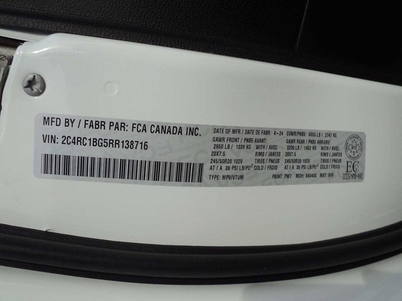 2024 Chrysler Pacifica TOURING-L FWD 3.6L6cyl PanoramicRoof HeatedSeats Photo