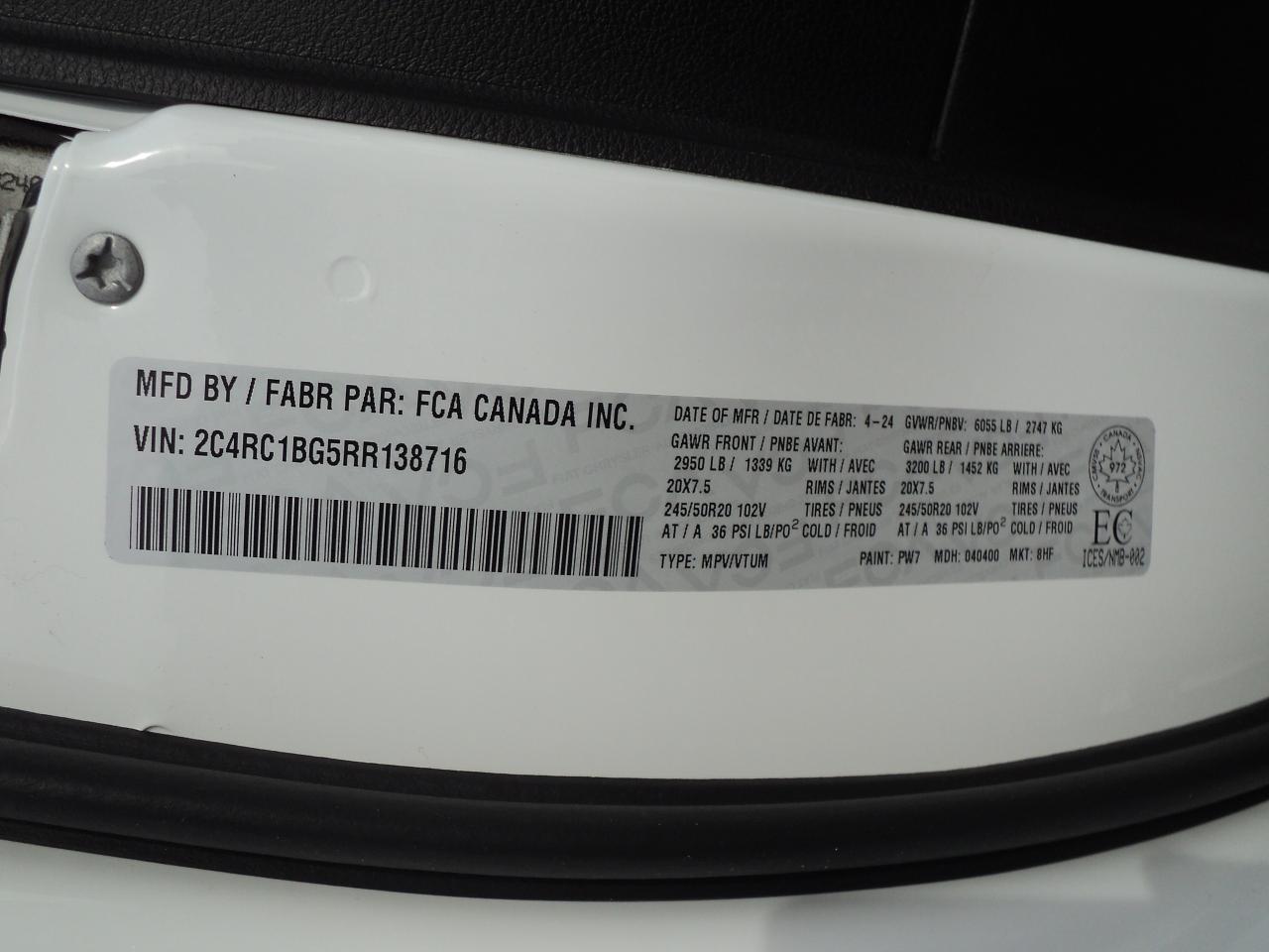 2024 Chrysler Pacifica TOURING-L FWD 3.6L6cyl PanoramicRoof HeatedSeats Photo