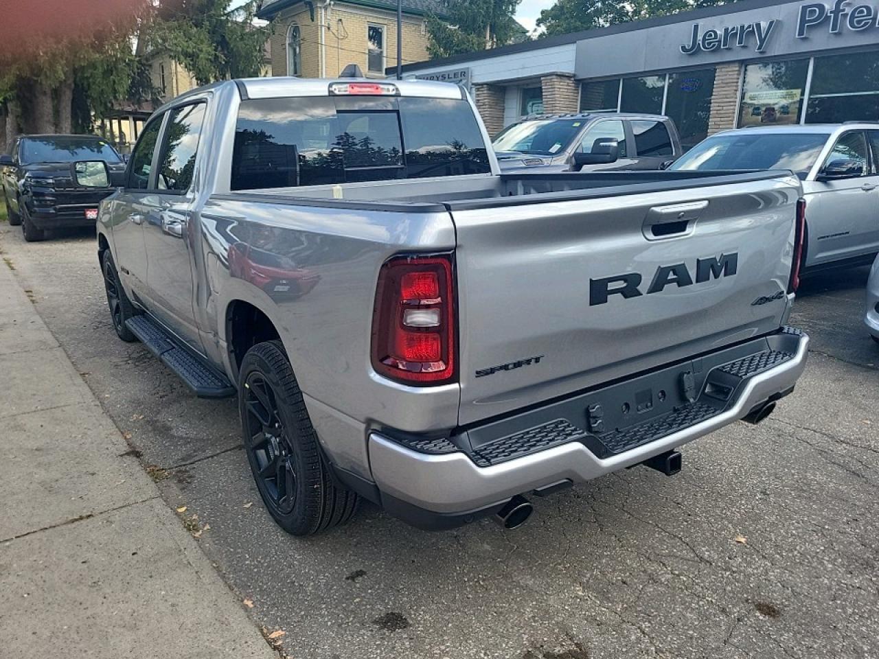 2025 RAM 1500 Sport 3.0L I–6 Hurricane! Dual–Pane Panoramic Sunroof ! Photo