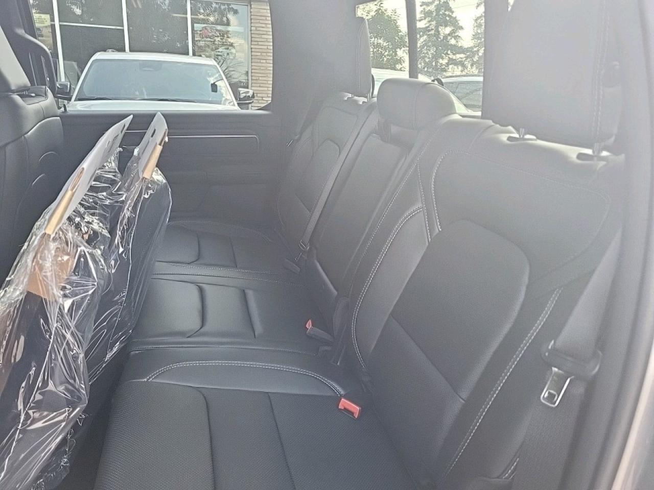 2025 RAM 1500 Sport 3.0L I–6 Hurricane! Dual–Pane Panoramic Sunroof ! Photo