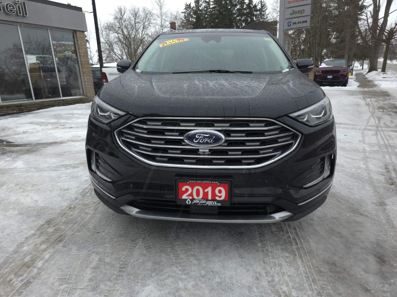 2019 Ford Edge Titanium AWD! LEATHER LOADED! SUNROOF! Photo