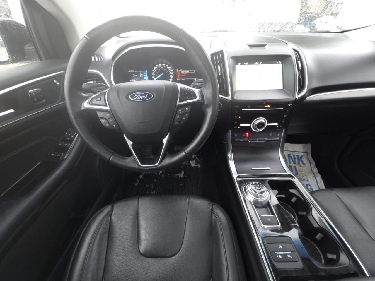 2019 Ford Edge Titanium AWD! LEATHER LOADED! SUNROOF! Photo