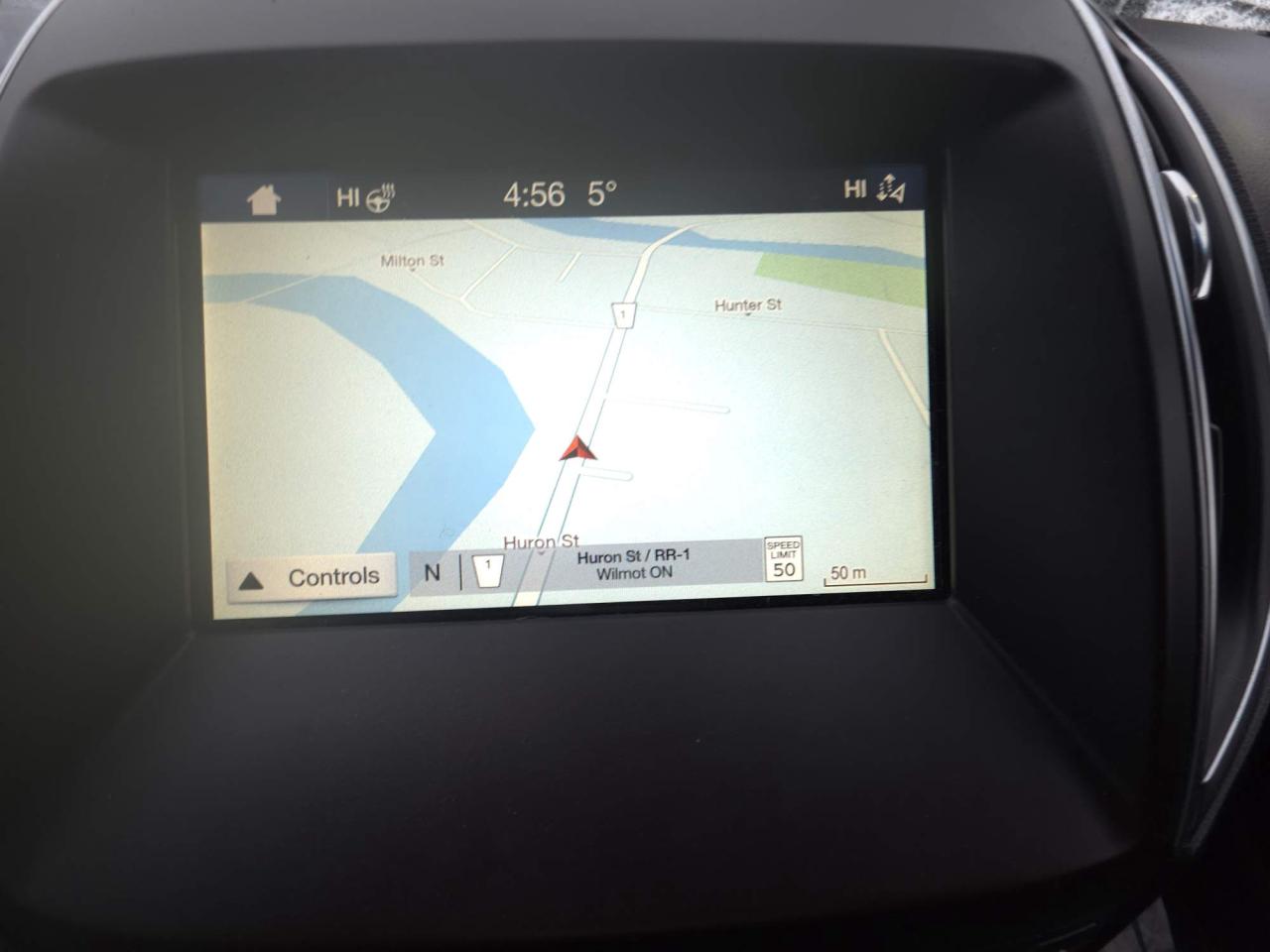 2019 Ford Edge Titanium AWD! LEATHER LOADED! SUNROOF! Photo