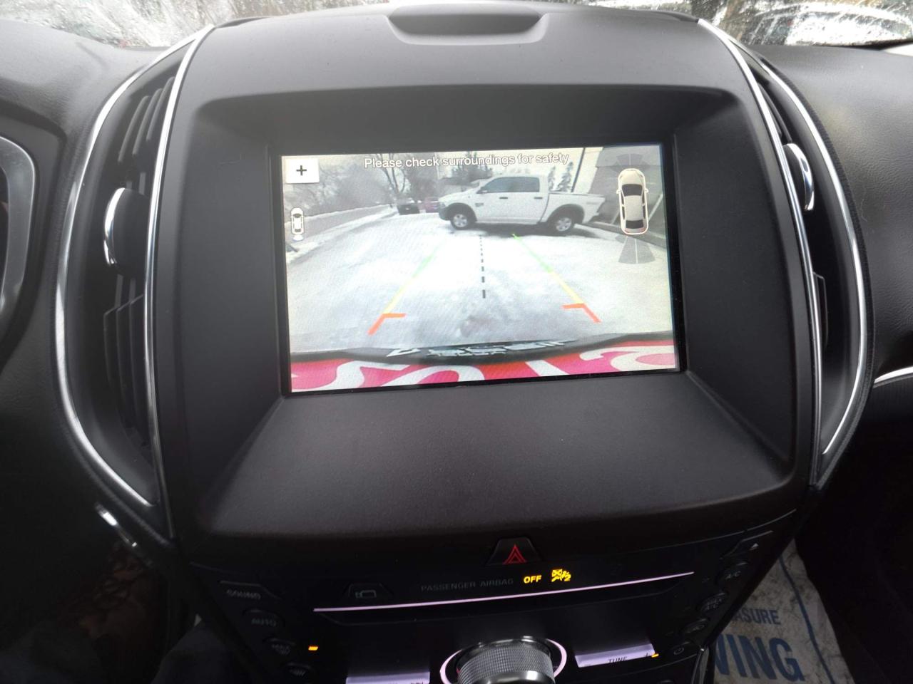 2019 Ford Edge Titanium AWD! LEATHER LOADED! SUNROOF! Photo