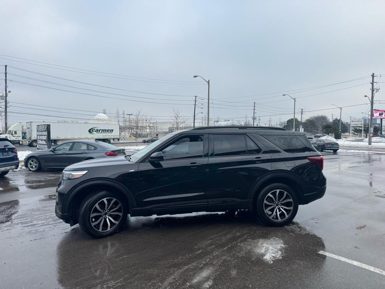 2023 Ford Explorer ST-LINE 4WD 7 PASS LEATHER PAN/ROOF NAV B/SPOT CAM Photo3