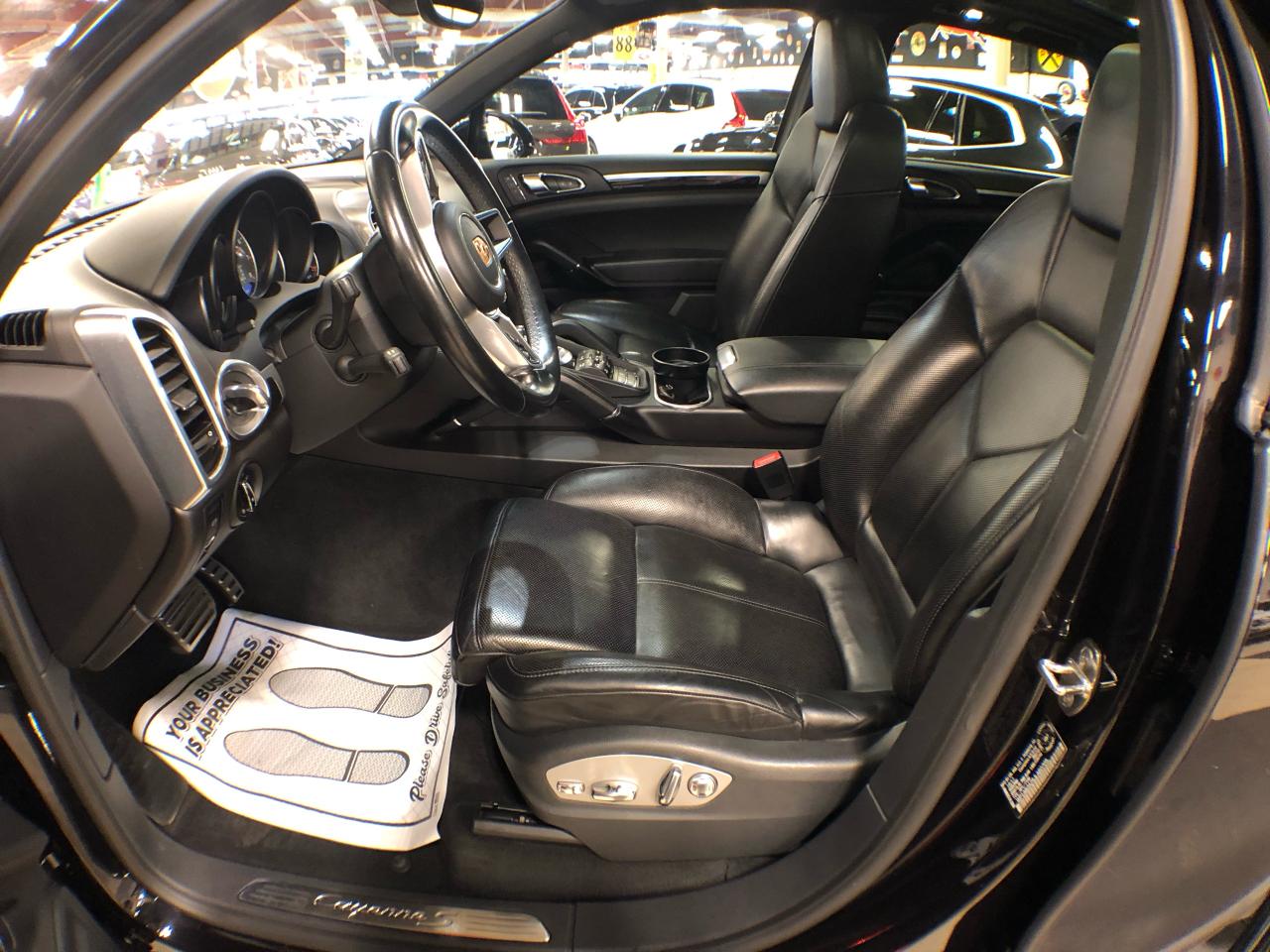 2018 Porsche Cayenne S AWD LEATHER PAN/ROOF NAVI B/SPOT L/ASSIST CAMERA Photo