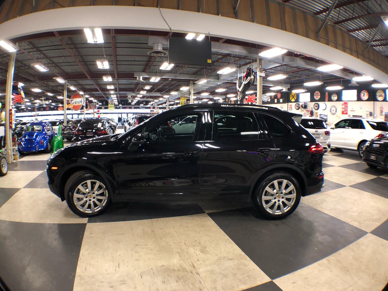 2018 Porsche Cayenne S AWD LEATHER PAN/ROOF NAVI B/SPOT L/ASSIST CAMERA Photo2