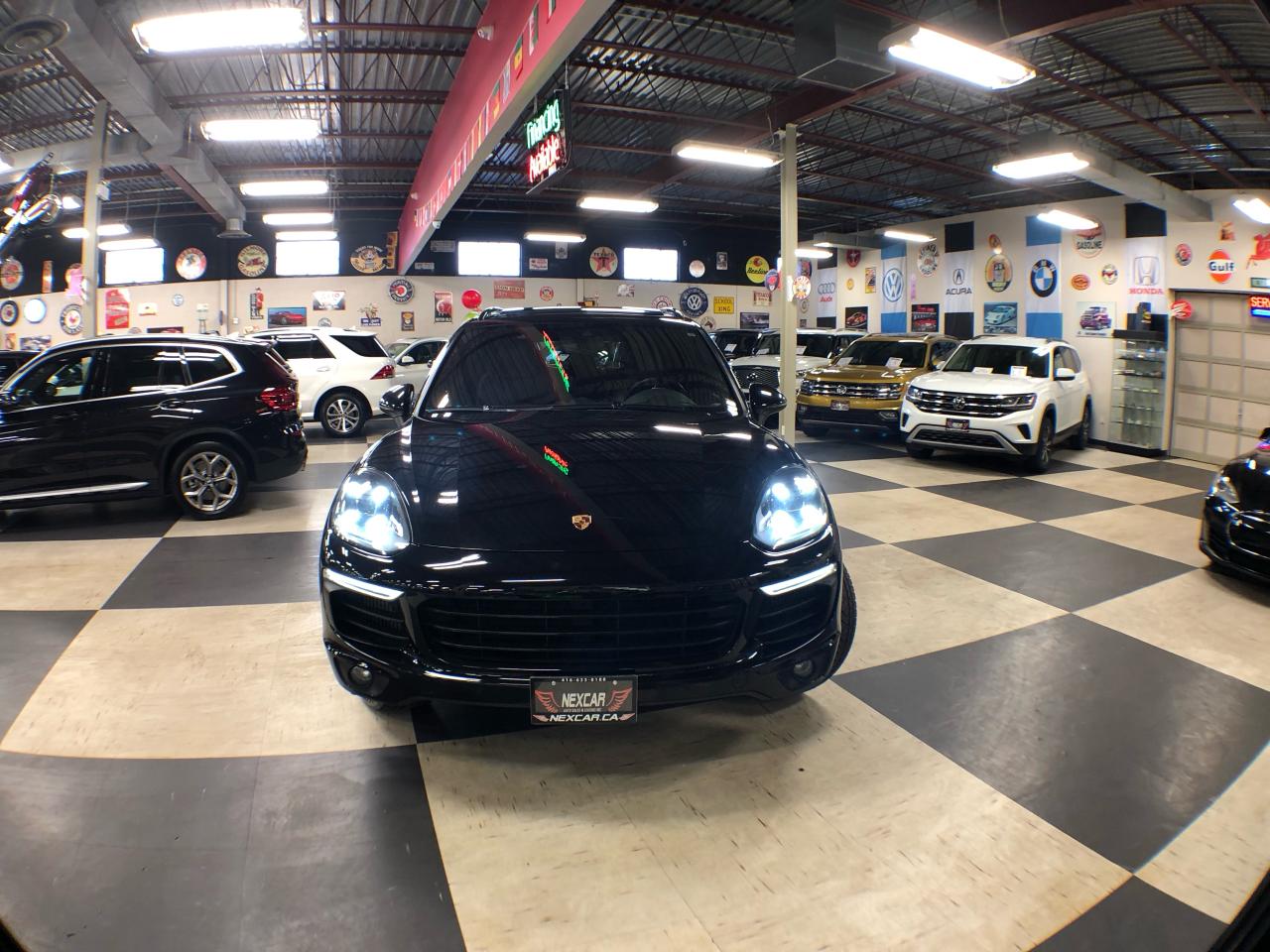 2018 Porsche Cayenne S AWD LEATHER PAN/ROOF NAVI B/SPOT L/ASSIST CAMERA Photo