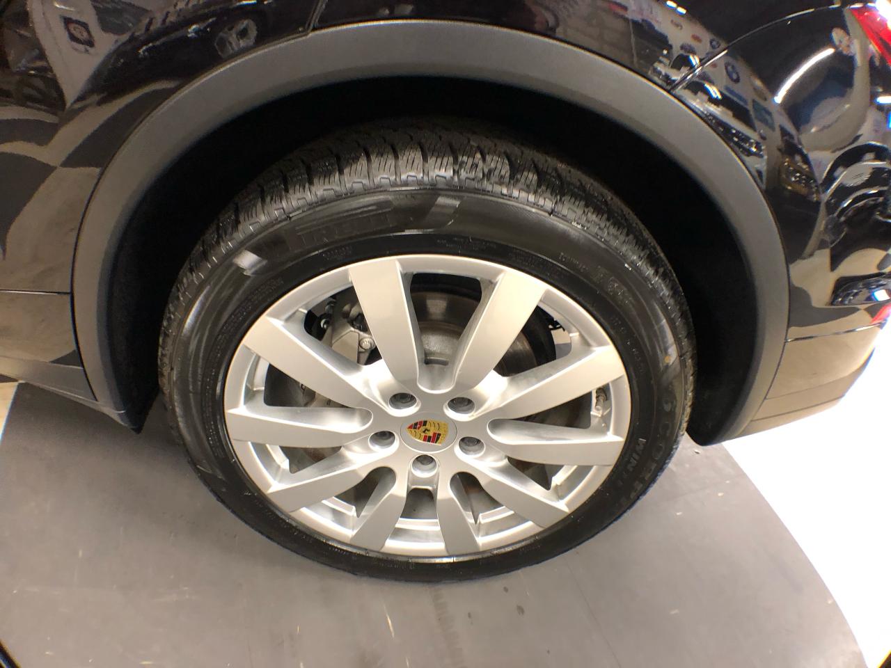 2018 Porsche Cayenne S AWD LEATHER PAN/ROOF NAVI B/SPOT L/ASSIST CAMERA Photo