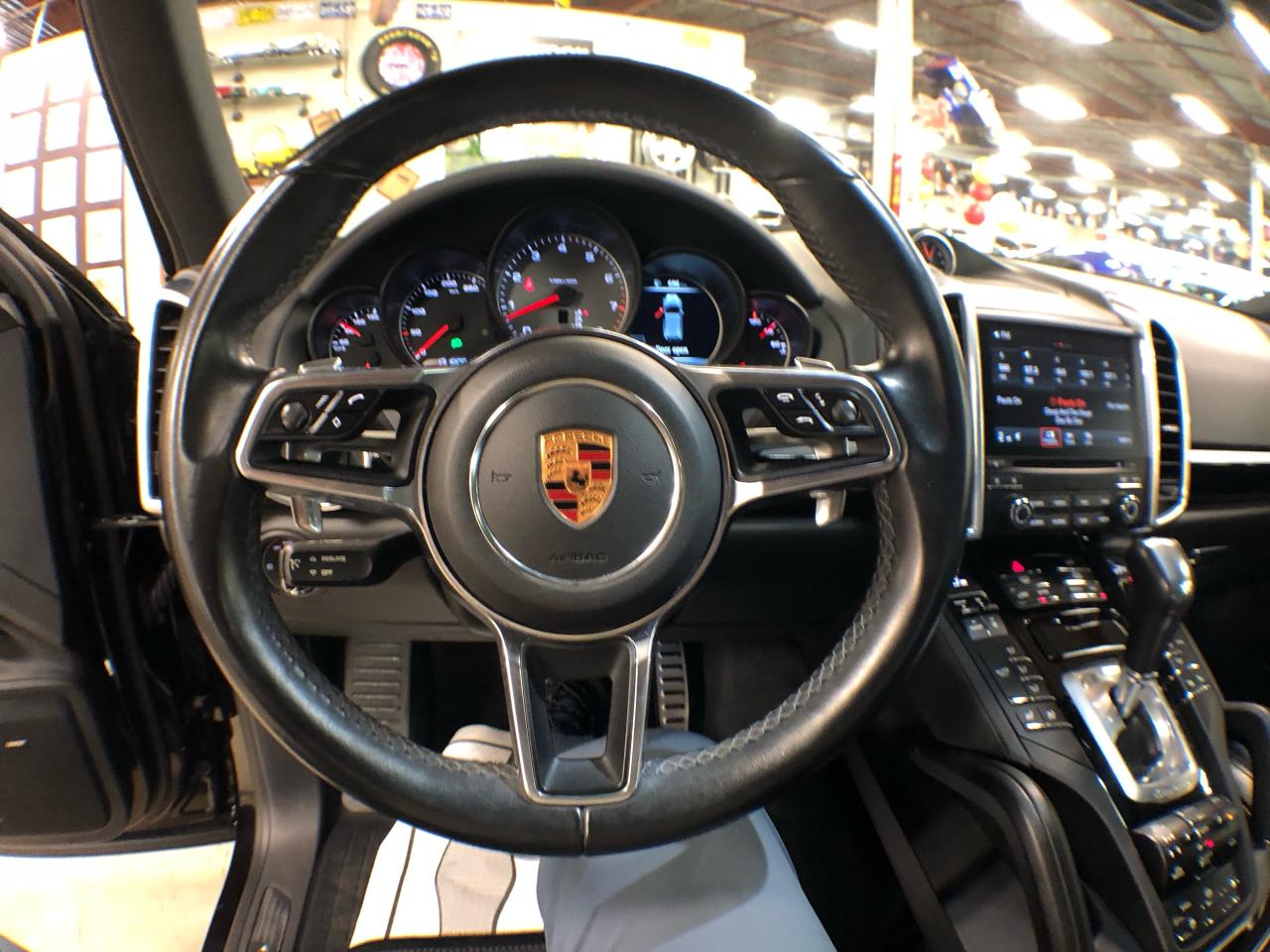 2018 Porsche Cayenne S AWD LEATHER PAN/ROOF NAVI B/SPOT L/ASSIST CAMERA Photo