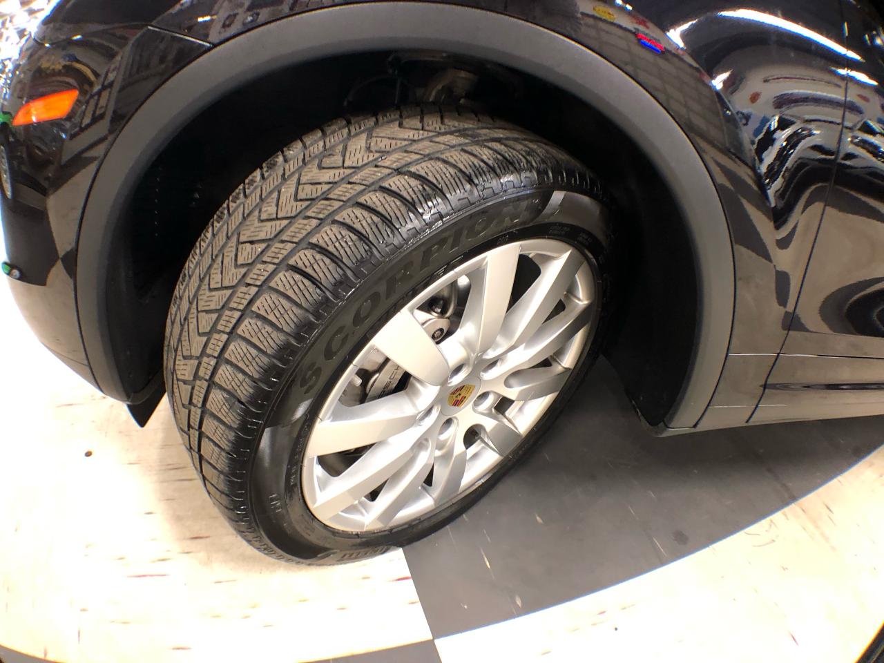 2018 Porsche Cayenne S AWD LEATHER PAN/ROOF NAVI B/SPOT L/ASSIST CAMERA Photo