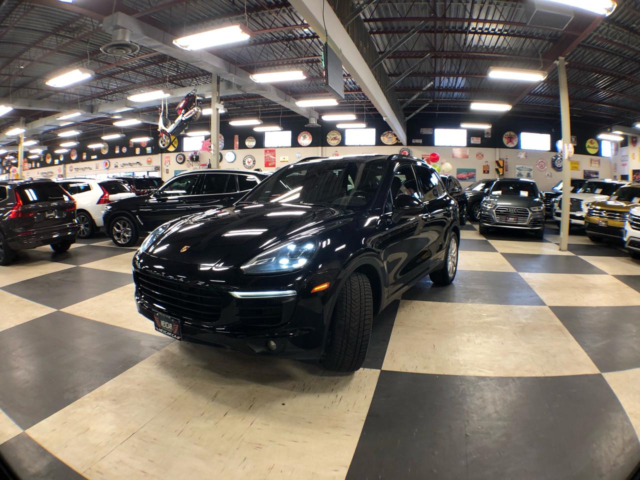 2018 Porsche Cayenne S AWD LEATHER PAN/ROOF NAVI B/SPOT L/ASSIST CAMERA Photo3