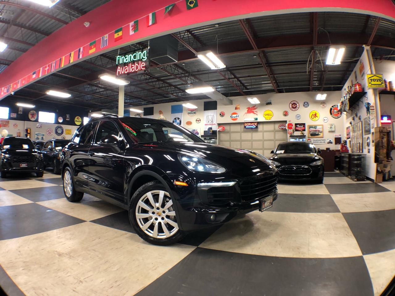 2018 Porsche Cayenne S AWD LEATHER PAN/ROOF NAVI B/SPOT L/ASSIST CAMERA Photo