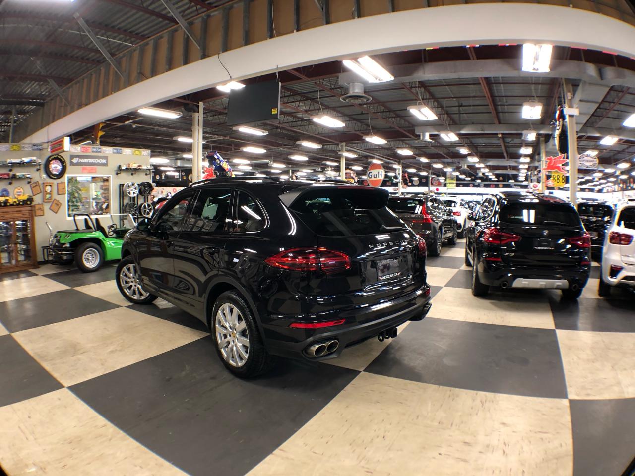2018 Porsche Cayenne S AWD LEATHER PAN/ROOF NAVI B/SPOT L/ASSIST CAMERA Photo