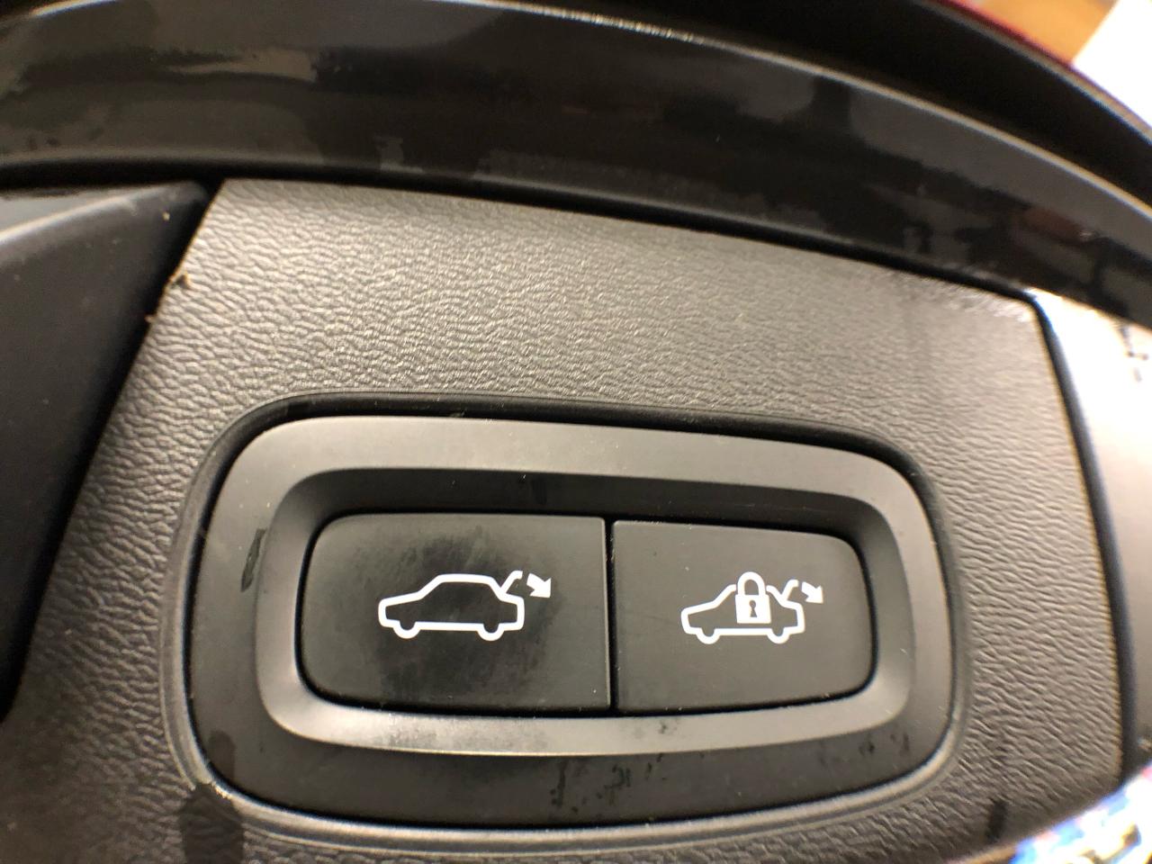 2018 Porsche Cayenne S AWD LEATHER PAN/ROOF NAVI B/SPOT L/ASSIST CAMERA Photo