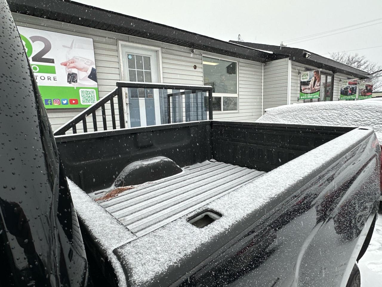 2018 Chevrolet Silverado 1500 LT  CREWCAB W/Nav+Power Seats+Backup cam Photo