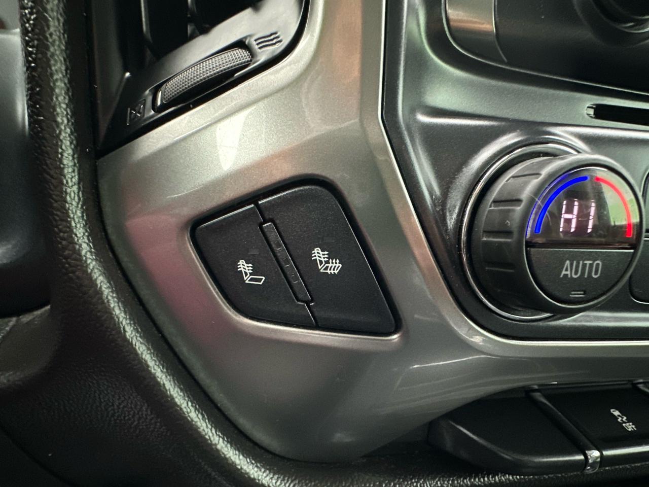 2018 Chevrolet Silverado 1500 LT  CREWCAB W/Nav+Power Seats+Backup cam Photo