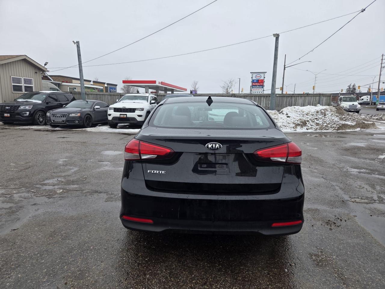 2018 Kia Forte LX, AUTO, 4 CYL, CAM, SCREEN, ONLY 186KMS, CERT Photo3
