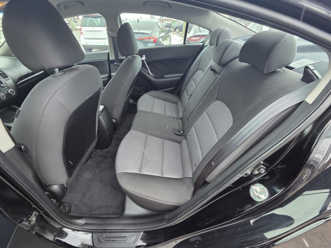 2018 Kia Forte LX, AUTO, 4 CYL, CAM, SCREEN, ONLY 186KMS, CERT Photo