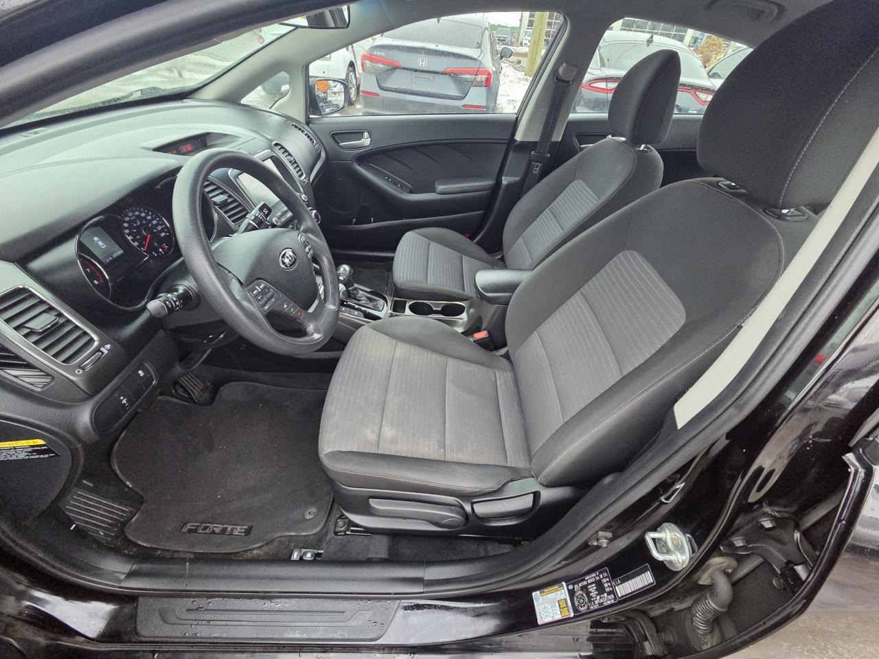 2018 Kia Forte LX, AUTO, 4 CYL, CAM, SCREEN, ONLY 186KMS, CERT Photo