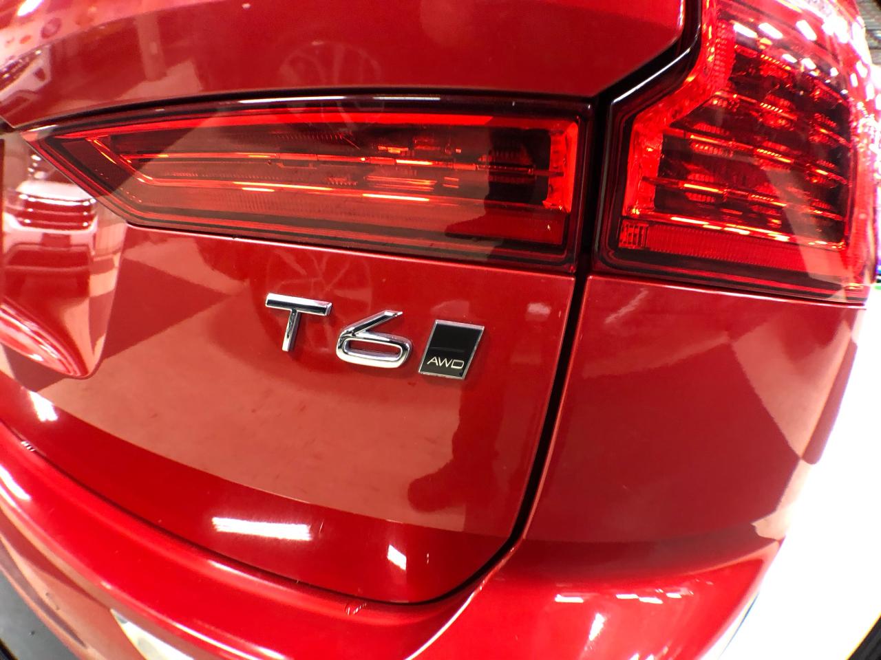 2021 Volvo XC60 INSCRIPTION T6 AWD LEATHER PAN/ROOF NAV CAMERA Photo